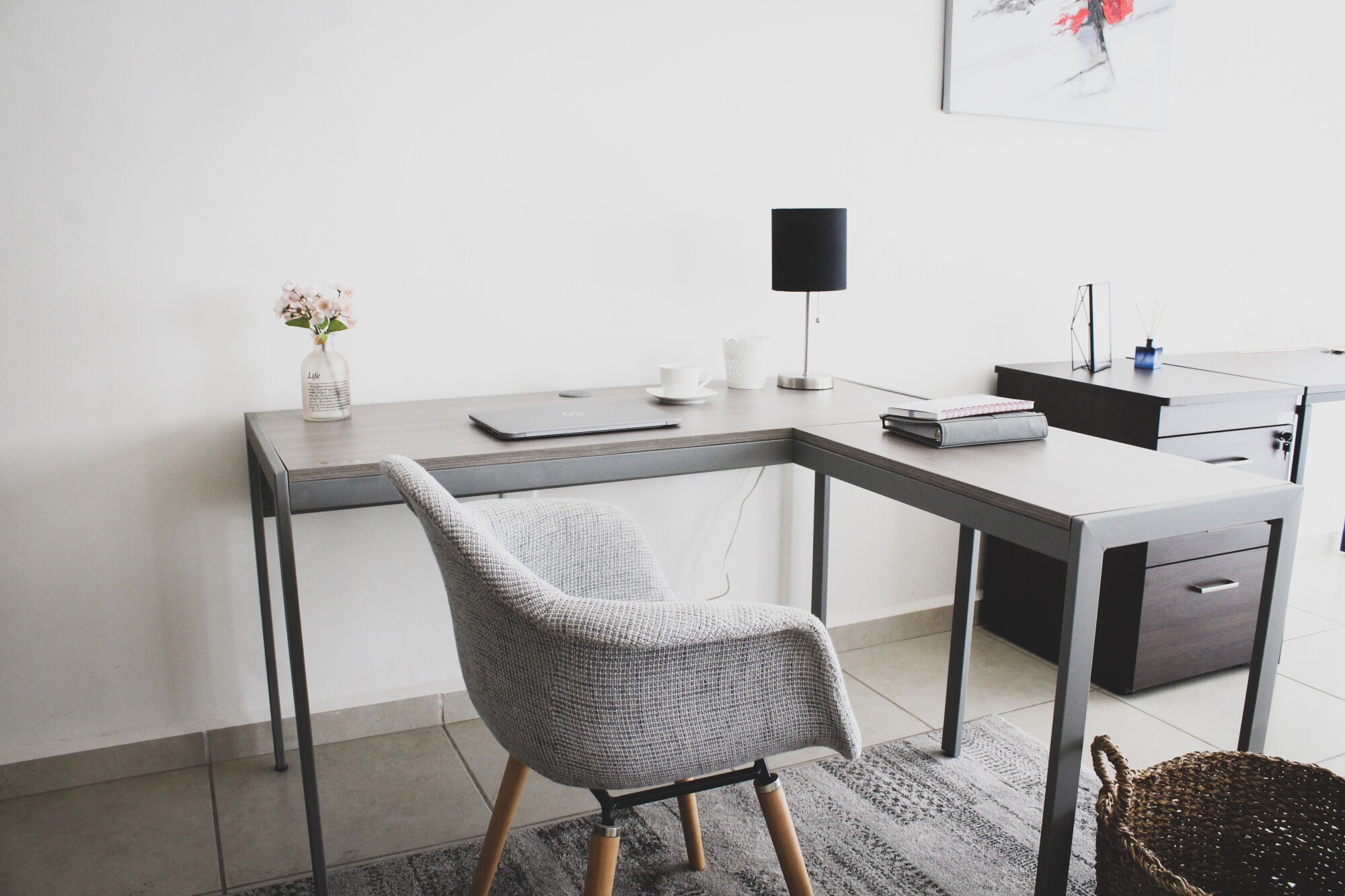 The furniture and design of your home office impact your productivity. Discover 5 must-have modern home office furniture pieces you need today!