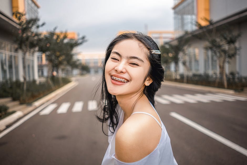 Are you looking for the right way to straighten your smile as an adult? Read here for a guide to the different types of braces for adults to find your match.