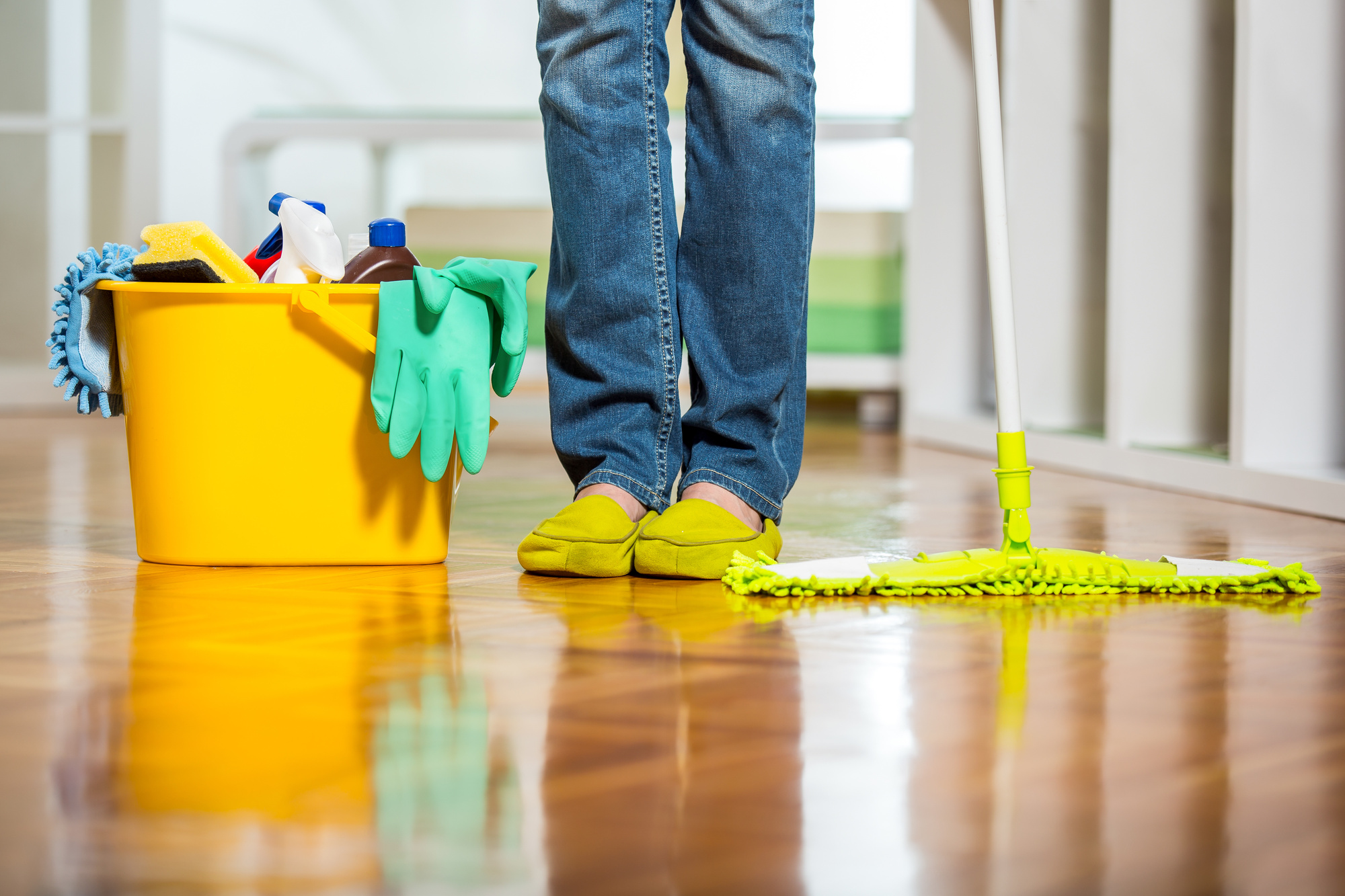 Ensure your home is perfectly clean by hiring professional deep cleaning services. We explain 5 big benefits to consider in this guide.