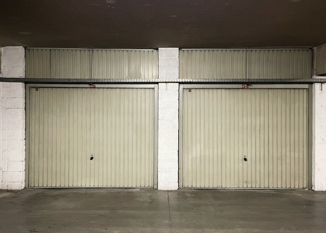 Importance of Properly Repairing a Commercial Garage Door