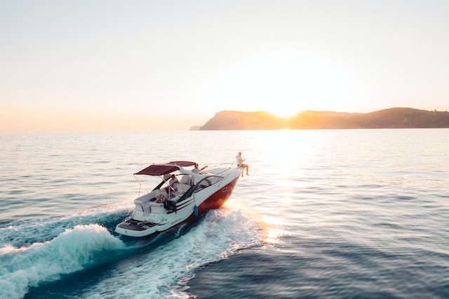 Maximizing Your Boat's Performance With the Right Parts and Services