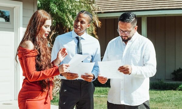 How a Dedicated Professional Real Estate Agent Can Help You Buy Your Dream Home